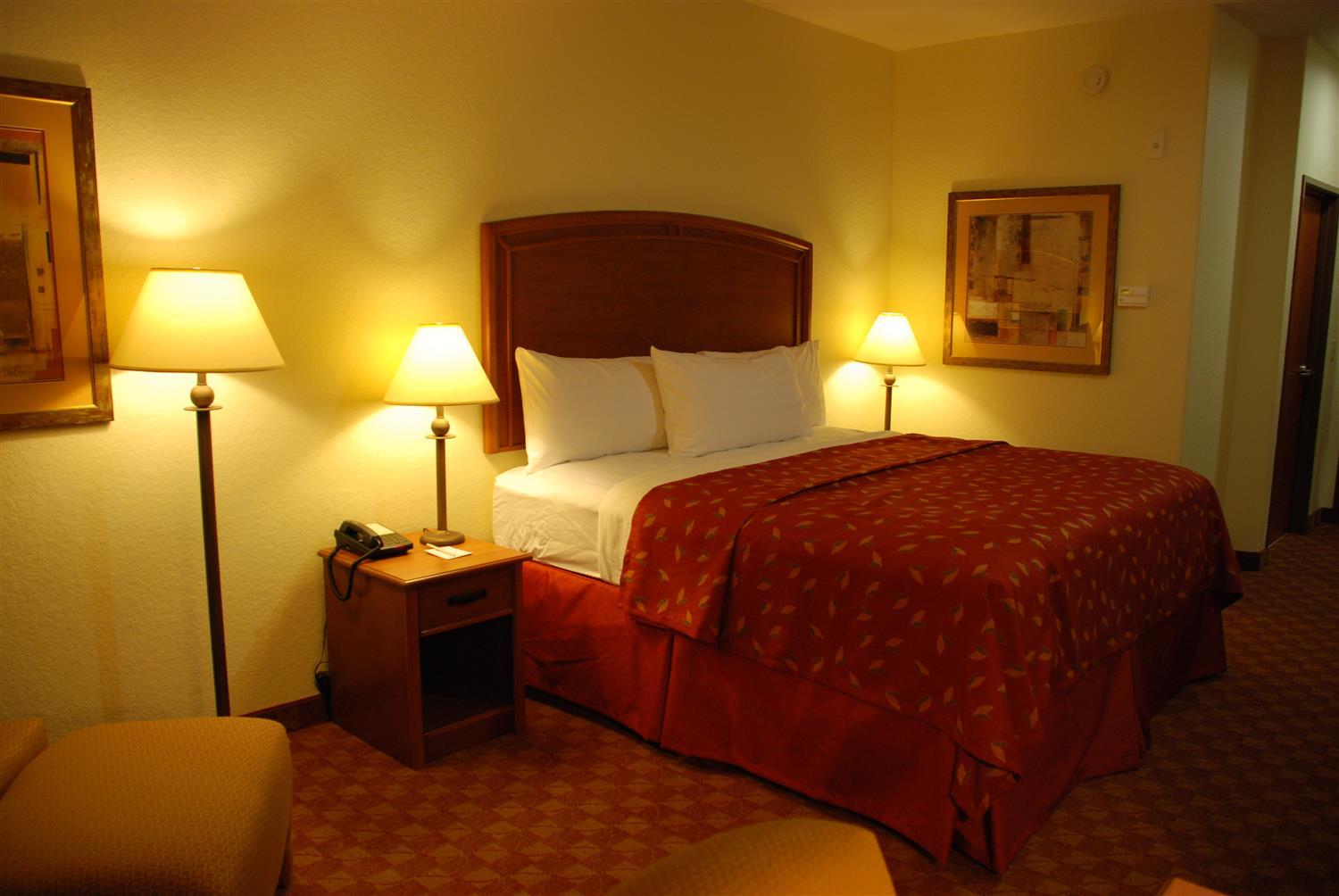 Best Western Plus East & San Antonio