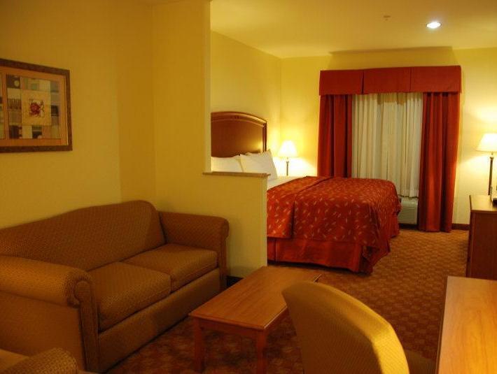 Best Western Plus East & 3*