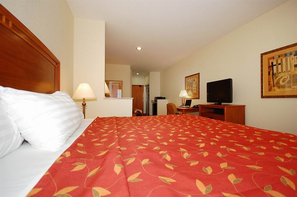 Best Western Plus East & Hotel San Antonio