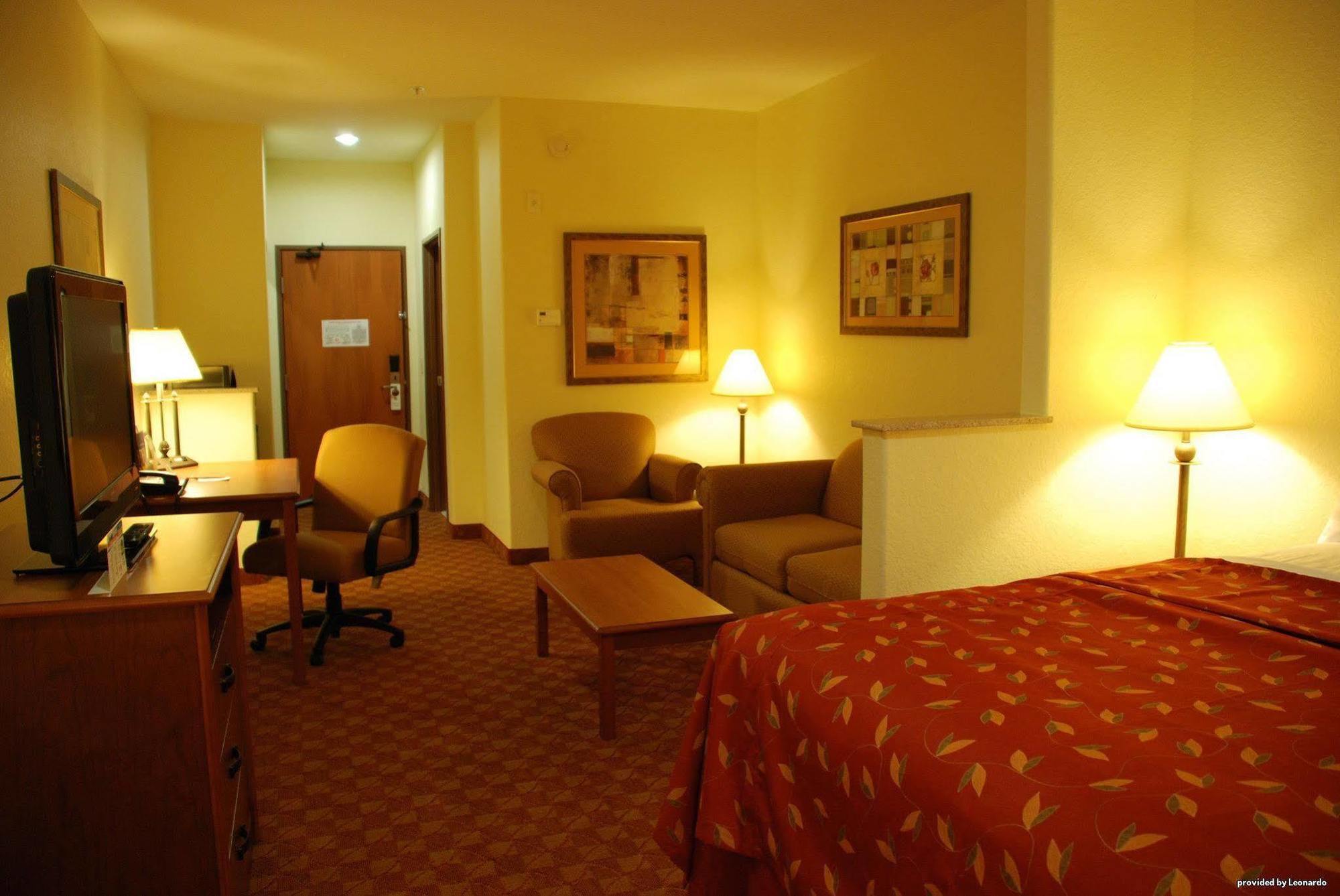Best Western Plus East & Hotel 3*