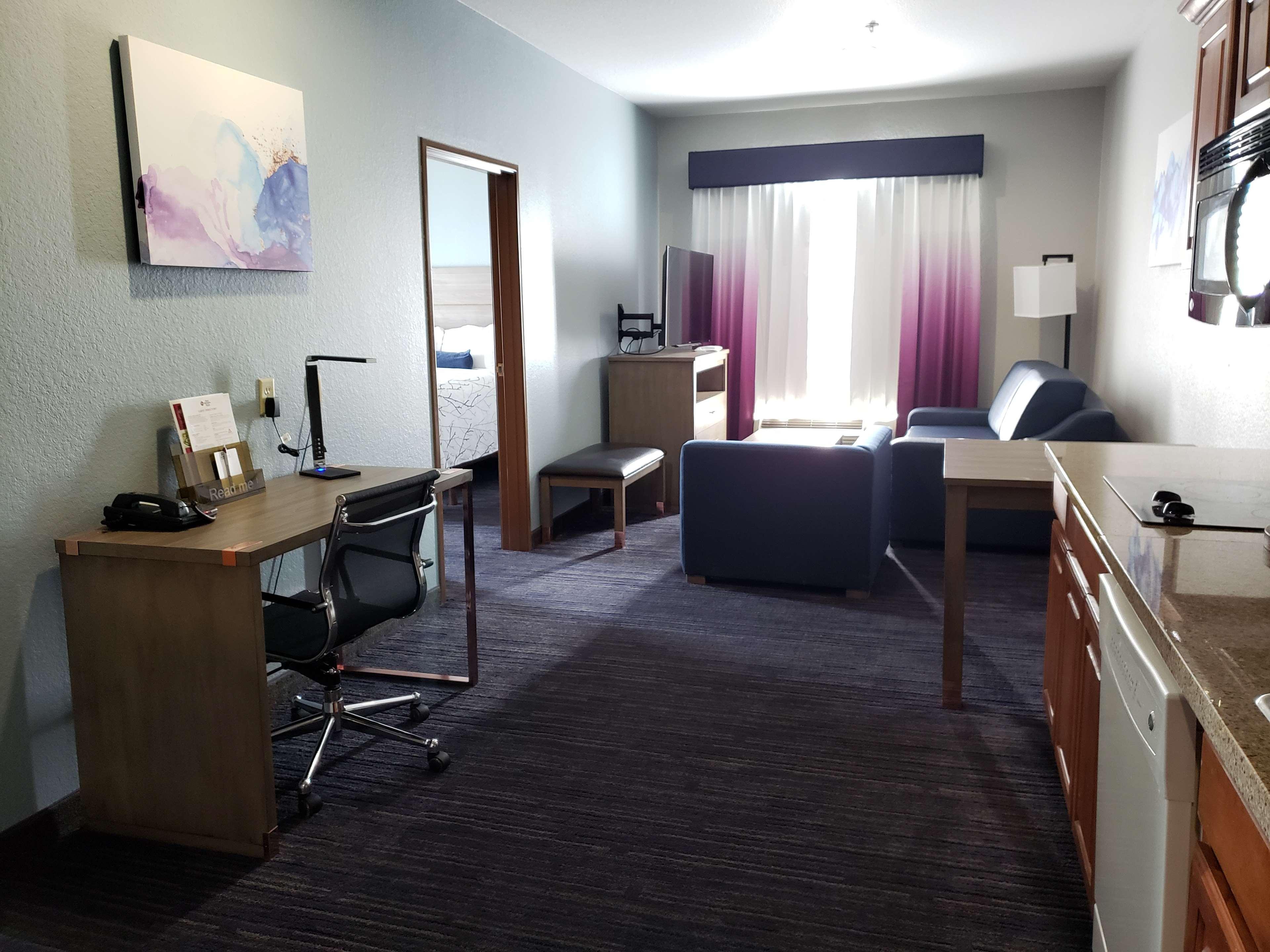 Best Western Plus East & Hotel San Antonio