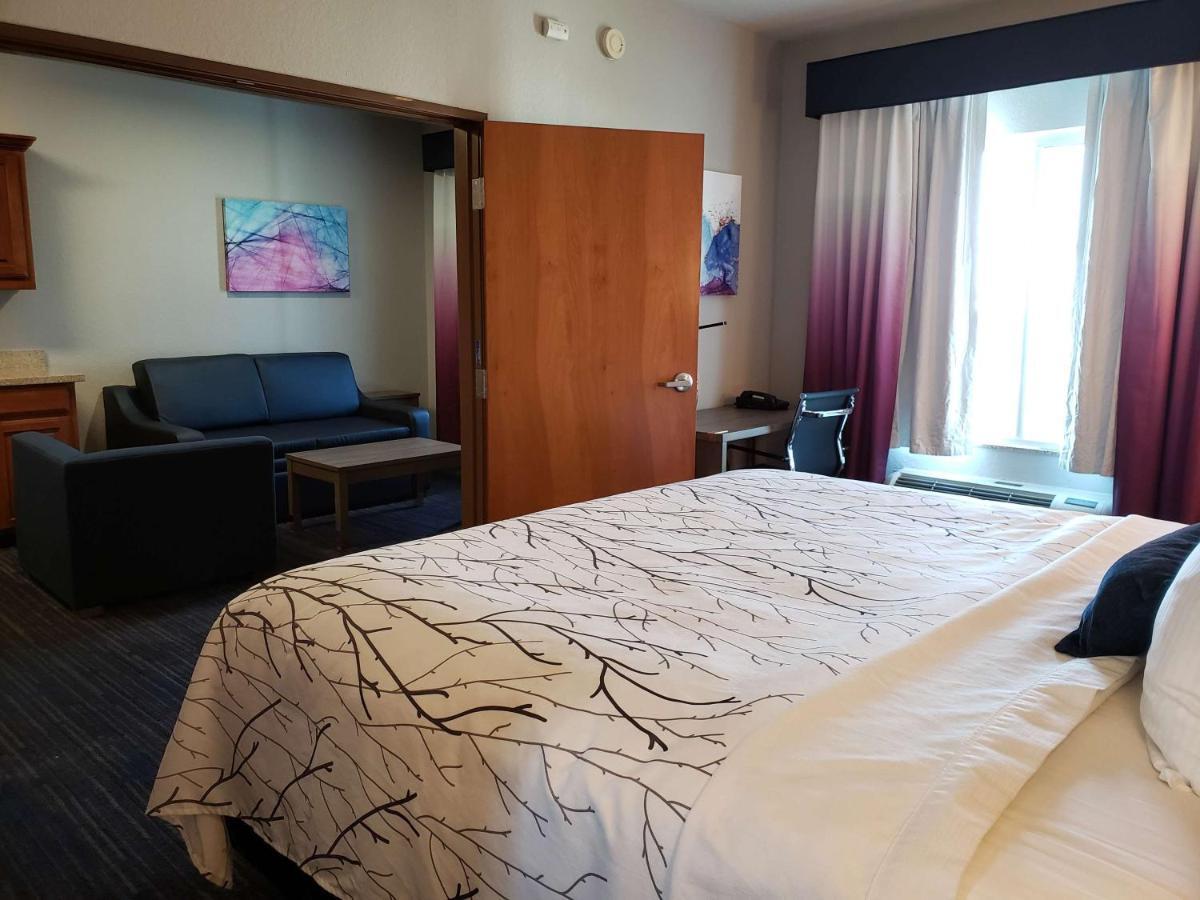 Best Western Plus East & Hotel
