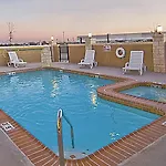 Best Western Plus San Antonio East Inn & Suites 