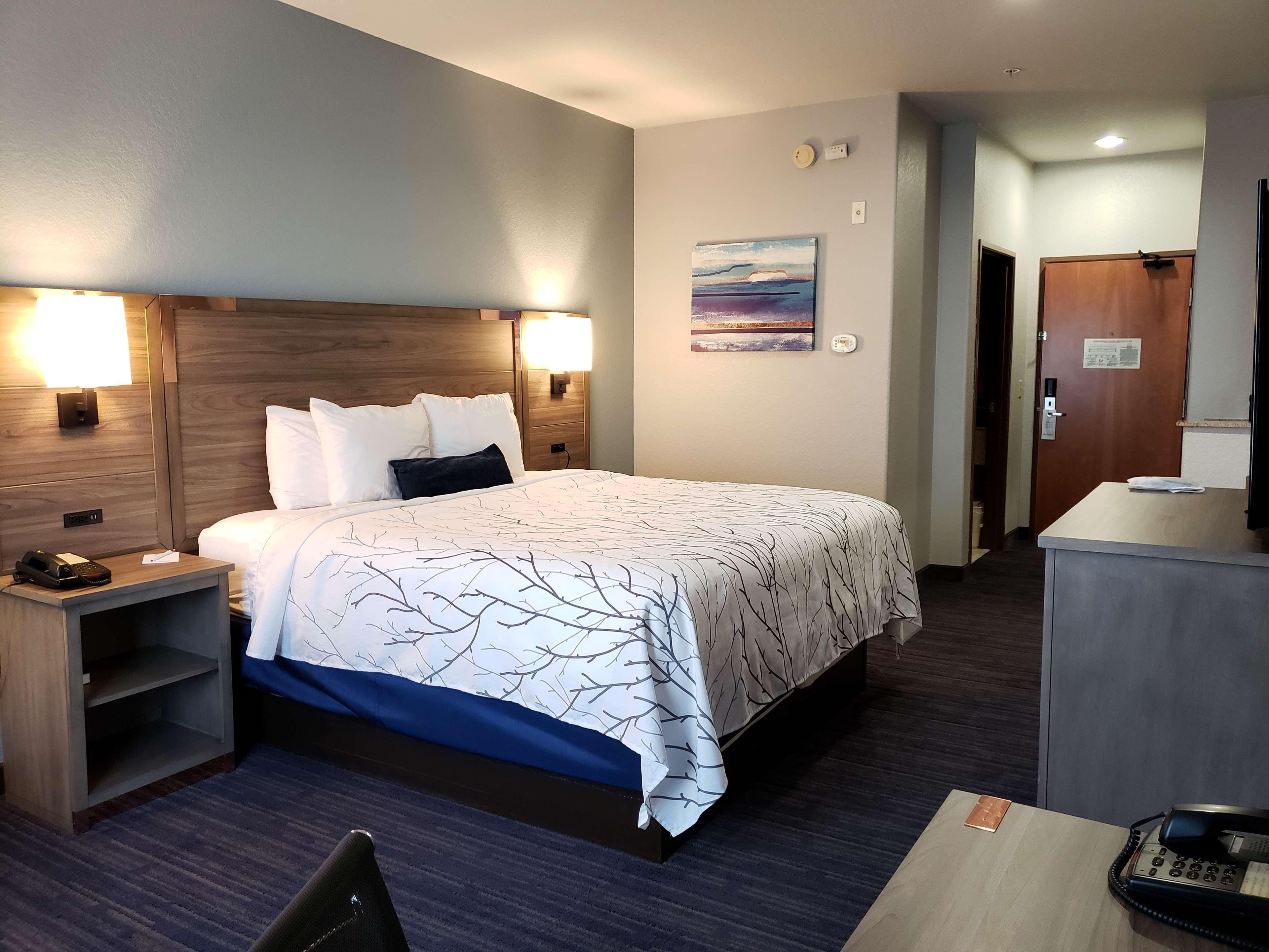 Western East & 3* San Antonio